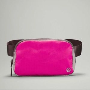 Lululemon NWOT Everywhere Belt Bag 1L Pow Pink Light / Lunar Rock / Chrome